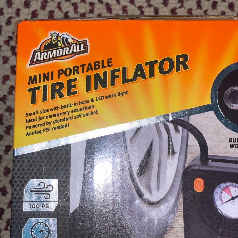 NEW Armor-All (AA-AC105B) Mini Portable Tire Inflator & Built in LED Work Light